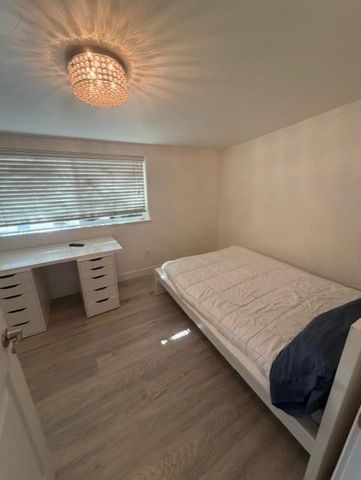 1342 Church St, Roseville, CA 95678