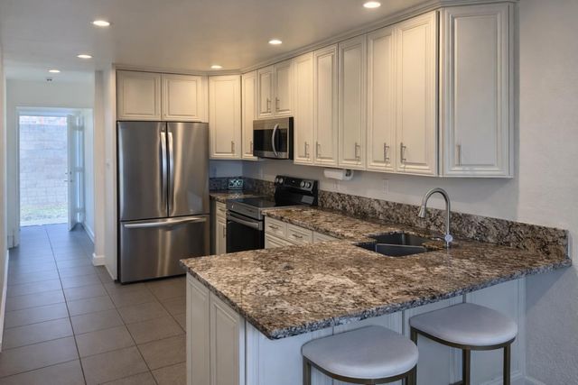 1342 Church St, Roseville, CA 95678