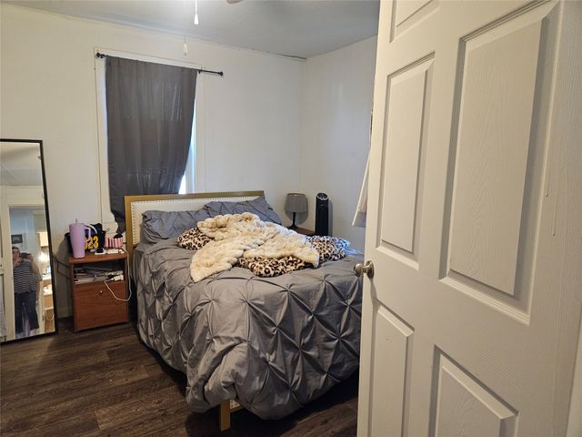 506 Rock Island W, Knoxville, IA 50138