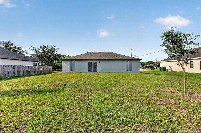 491 SW DAILEY Avenue, Port St. Lucie, FL 34953