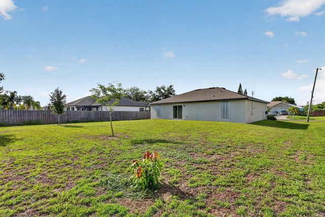 491 SW DAILEY Avenue, Port St. Lucie, FL 34953