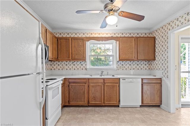 3663 Heathrow Drive, Winston-salem, NC 27127