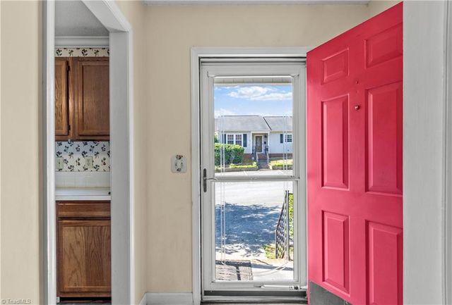 3663 Heathrow Drive, Winston-salem, NC 27127