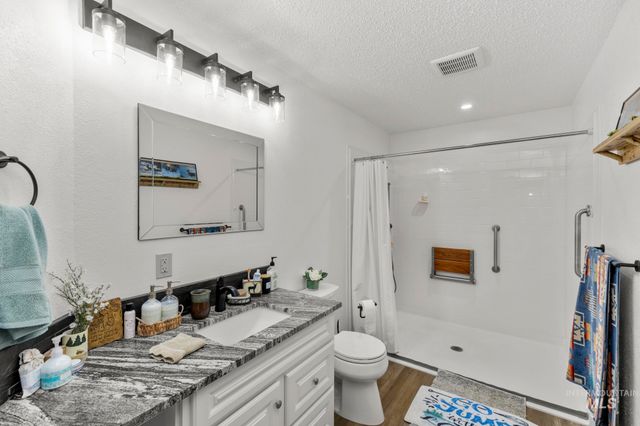 16227 Latah Dr, Nampa, ID 83651