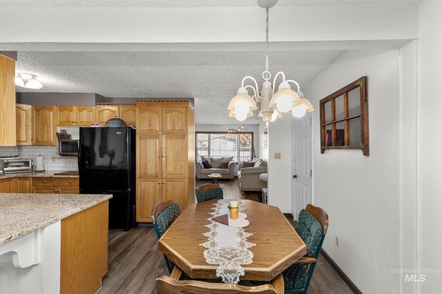 16227 Latah Dr, Nampa, ID 83651