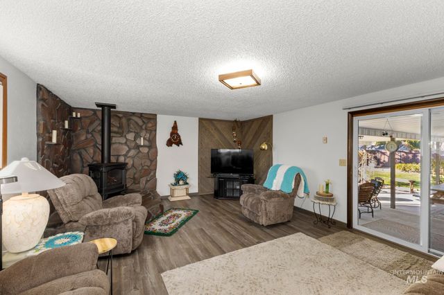 16227 Latah Dr, Nampa, ID 83651