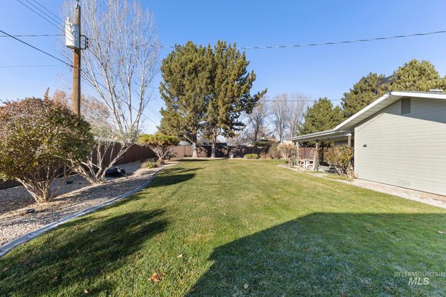 16227 Latah Dr, Nampa, ID 83651