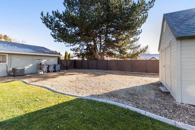 16227 Latah Dr, Nampa, ID 83651