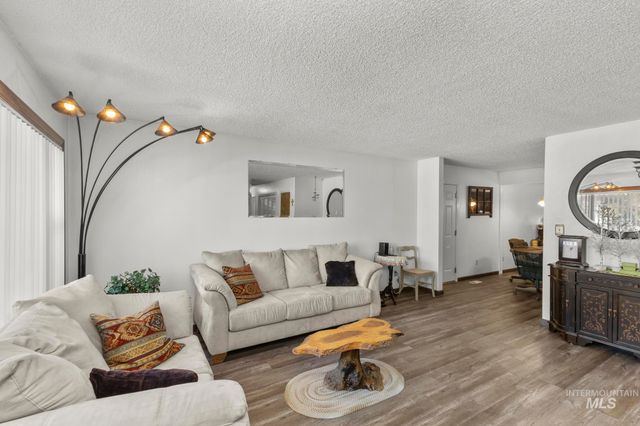 16227 Latah Dr, Nampa, ID 83651