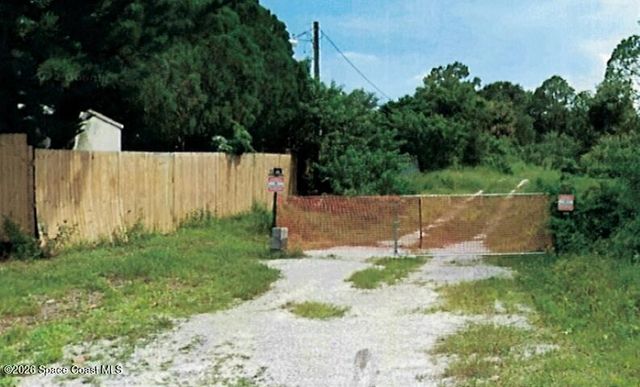1380 Ginza Road NW, Palm Bay, FL 32907
