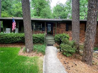 2000 Fairway NE Circle, Brookhaven, GA 30319