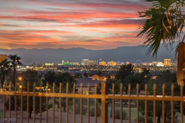 1069 VIA PRATO Lane, Henderson, NV 89011