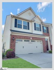 8 Irvington Drive, Greer, SC 29650