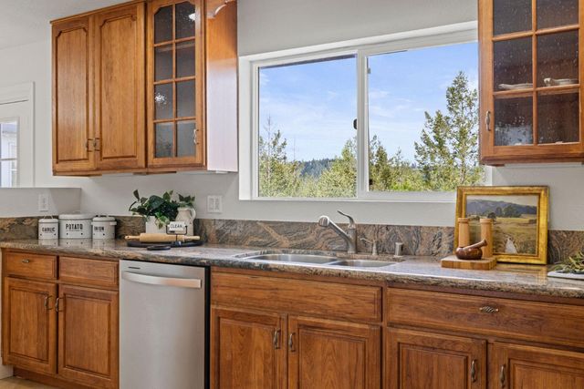 22160 Winchester Way, Colfax, CA 95713