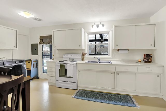 2728 E 67th Street, Indianapolis, IN 46220