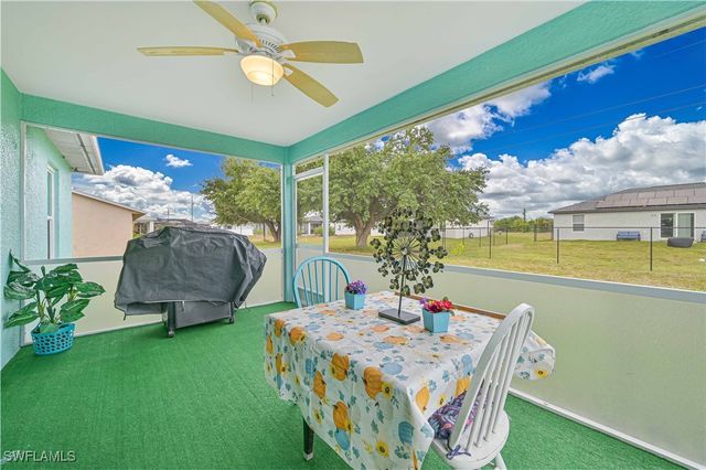 1902 NW 2nd PL, Cape Coral, FL 33993