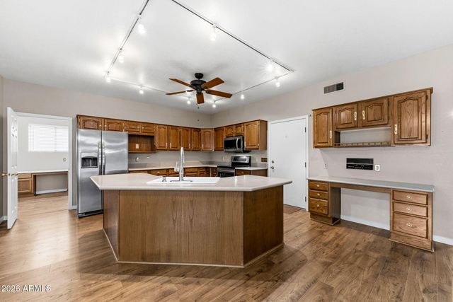 4064 E HALE Circle, Mesa, AZ 85205