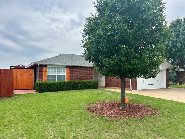 1044 NW 19th Street, Moore, OK 73160