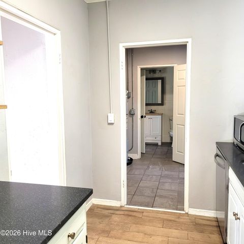 220 Country Club Circle, Southern Pines, NC 28387