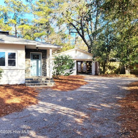 220 Country Club Circle, Southern Pines, NC 28387