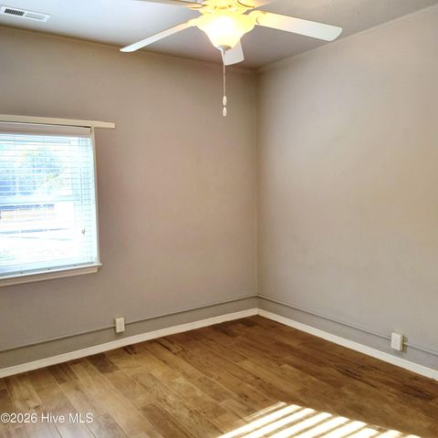 220 Country Club Circle, Southern Pines, NC 28387