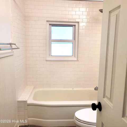 220 Country Club Circle, Southern Pines, NC 28387