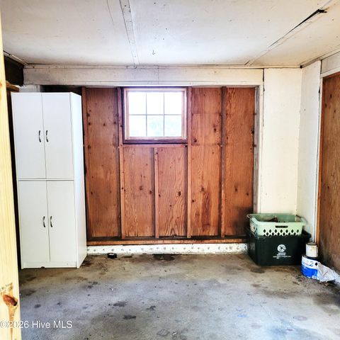 220 Country Club Circle, Southern Pines, NC 28387