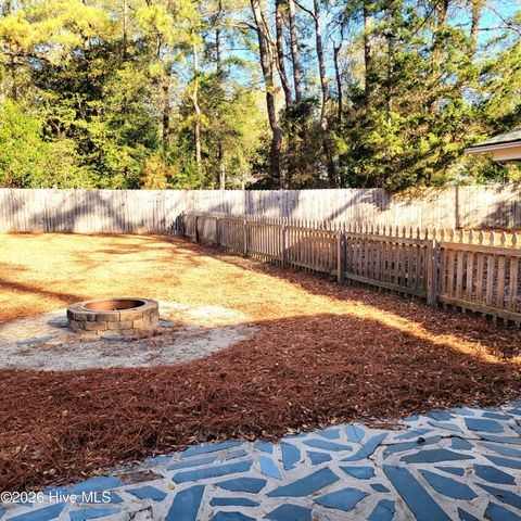 220 Country Club Circle, Southern Pines, NC 28387