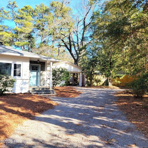 220 Country Club Circle, Southern Pines, NC 28387