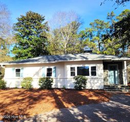 220 Country Club Circle, Southern Pines, NC 28387