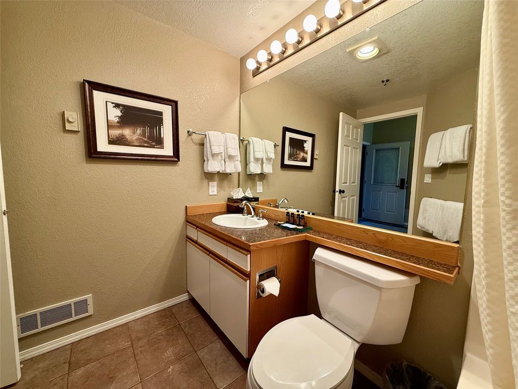 1400 Wisconsin Avenue 108, Whitefish, MT 59937 photo 33