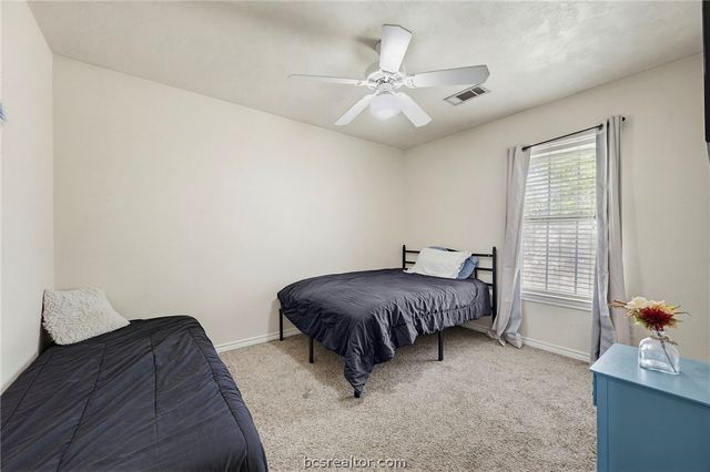 1211 Mullins Court, College Station, TX 77845