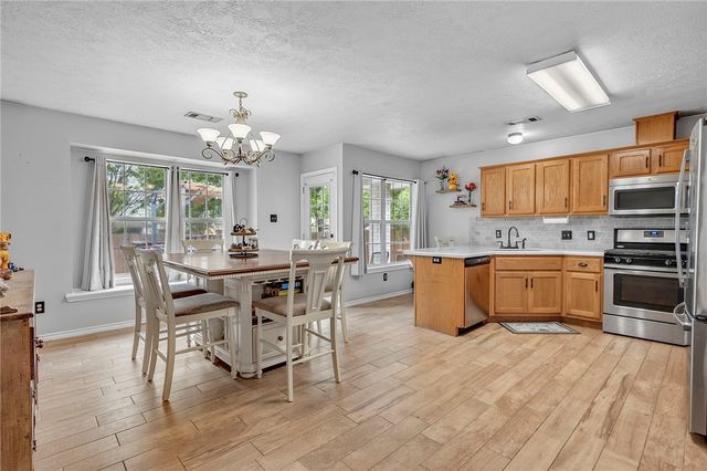 1211 Mullins Court, College Station, TX 77845