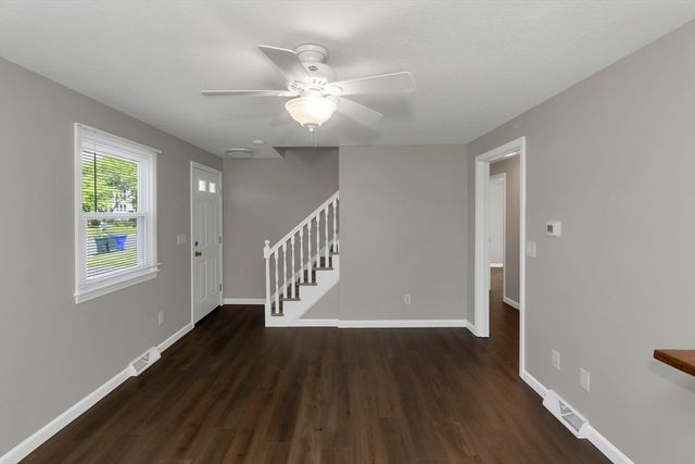 105 Mazarin St, Springfield, MA 01151