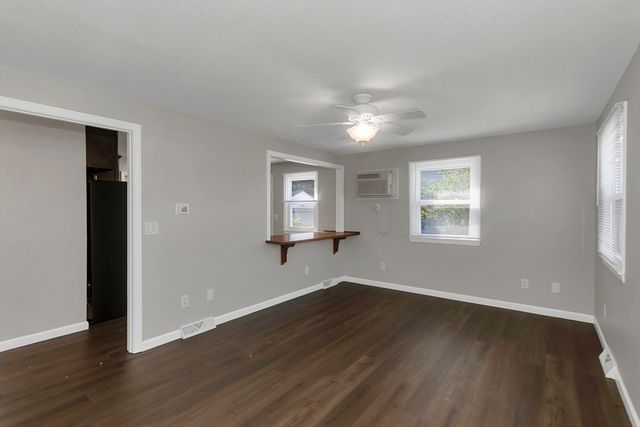 105 Mazarin St, Springfield, MA 01151