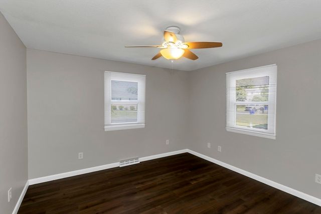 105 Mazarin St, Springfield, MA 01151