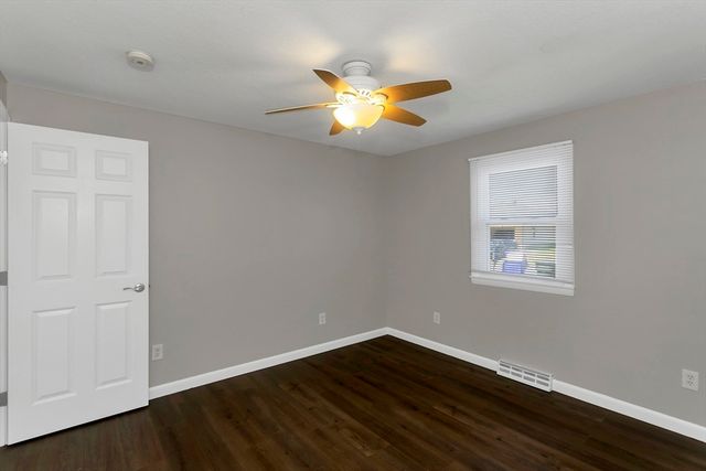105 Mazarin St, Springfield, MA 01151