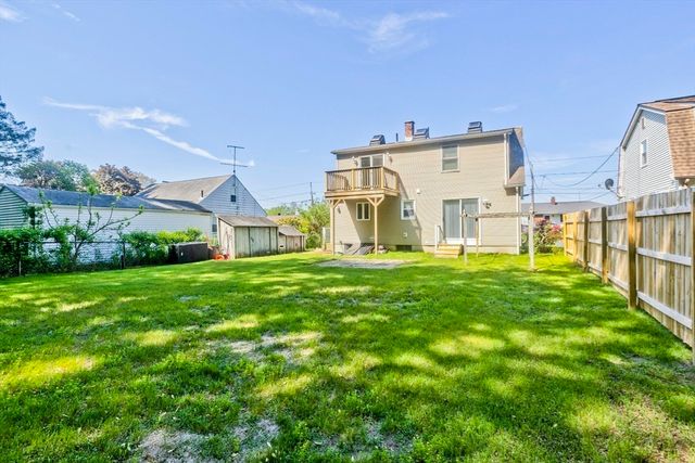 105 Mazarin St, Springfield, MA 01151