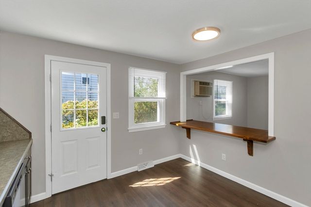105 Mazarin St, Springfield, MA 01151