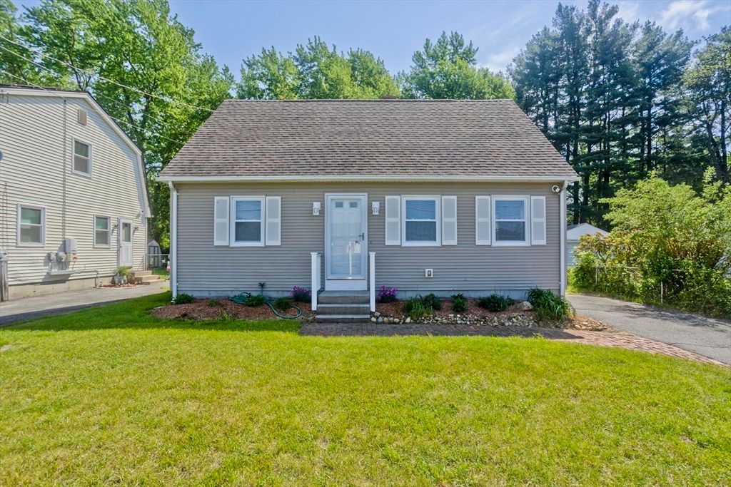 105 Mazarin St, Springfield, MA 01151