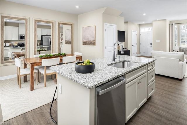 255 Reids Place DR, Suffolk, VA 23434