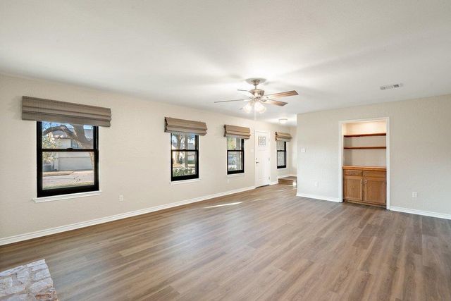 1801 Lightfoot DR, Round Rock, TX 78681