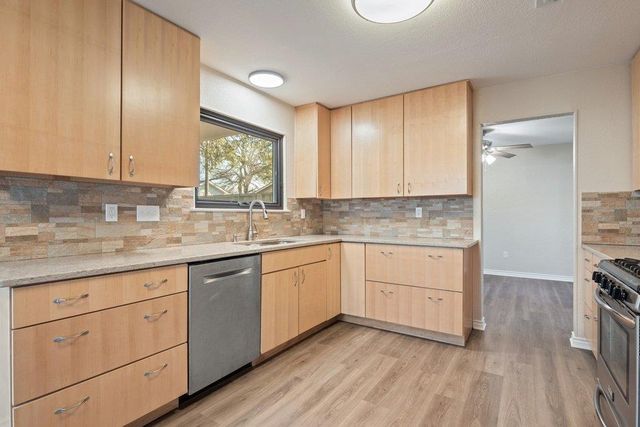 1801 Lightfoot DR, Round Rock, TX 78681