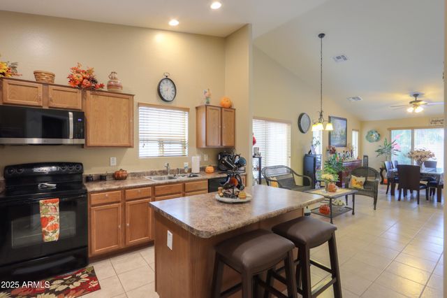 37140 W LEONESSA Avenue, Maricopa, AZ 85138