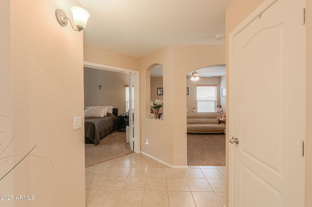 37140 W LEONESSA Avenue, Maricopa, AZ 85138