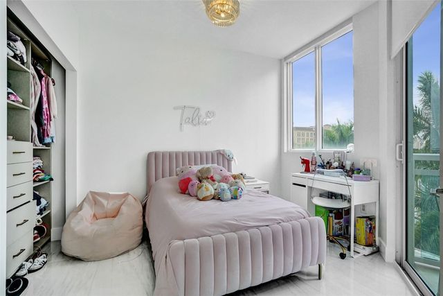 3000 NE 188th Street 402, Miami, FL 33180