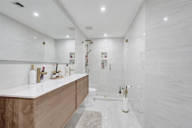 3000 NE 188th Street 402, Miami, FL 33180