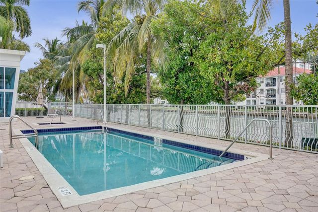 3000 NE 188th Street 402, Miami, FL 33180