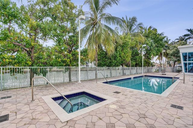 3000 NE 188th Street 402, Miami, FL 33180