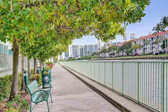 3000 NE 188th Street 402, Miami, FL 33180